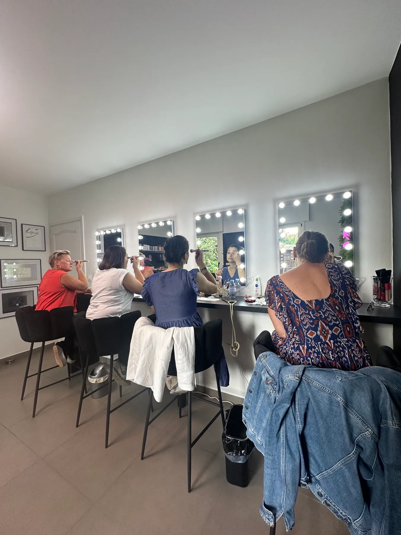 Cours en groupe de 4 personnes au Studio Kelly Clément